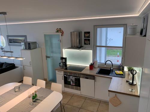 Fischerhus mit Boot,Sauna und Kamin je Seite in Hohen Viecheln