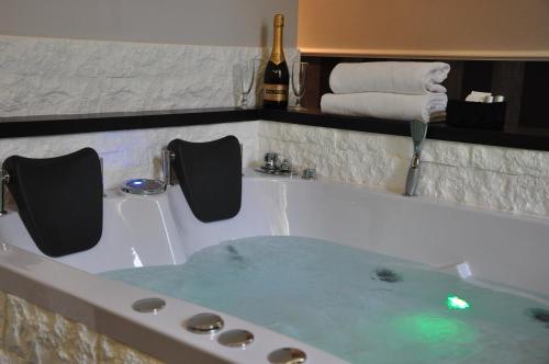 Navona Nice Room - image 12