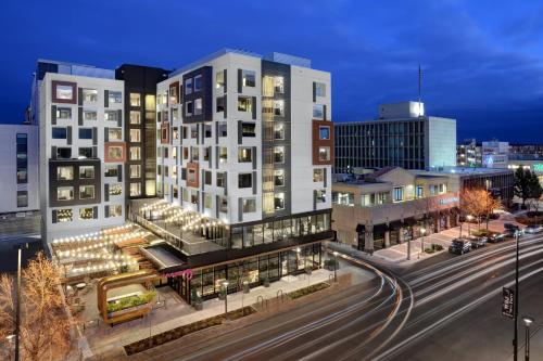 MOXY Denver Cherry Creek in Denver, USA