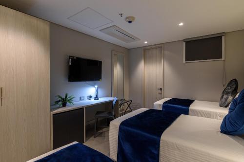 427870228 4 Sur Hotel