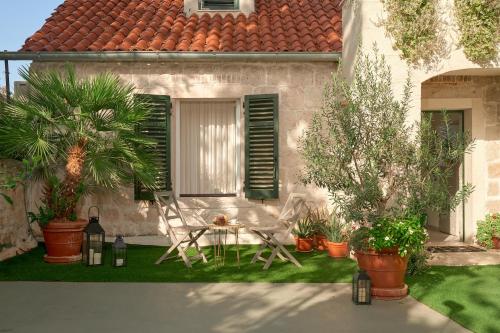 Lanterna Rooms - image 13