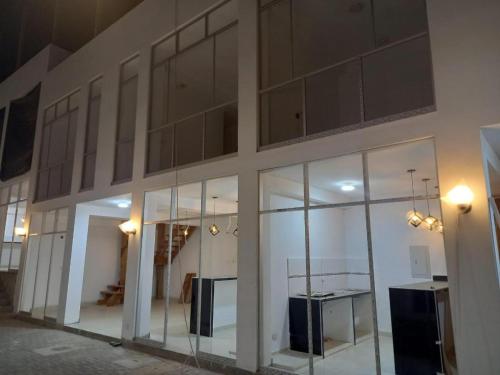 Bocapan, Townhouse Casa Blanca