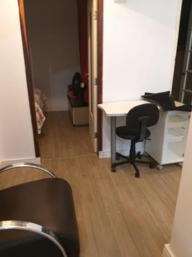 Kitnet espaçosa e bem localizada - Próximo ao lago e centro de eventos (Kitnet espacosa e bem localizada - Proximo ao lago e centro de eventos) in Cascavel