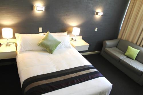 Sandpipers @ Millicent Room Type - Queen Room