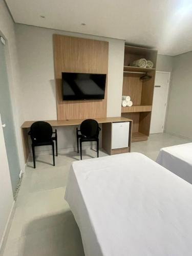 Classic Triple Room image 5