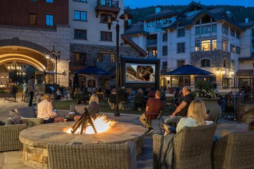 Programlehetőségek, Luxury Townhome On Depot, 3 Mins Walk To Main St Gondola, Heated Garage, Private Roof Top Hot Tub, t in Telluride (Colorado)