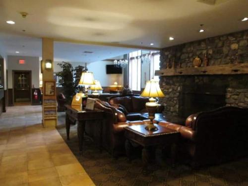 Jurassic Dino Suite Jiminy-Must See Sleeps 4 in Hancock