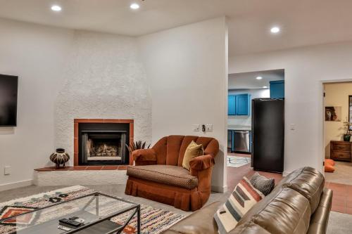 Pet Friendly - Amazing Yard - Heated Pool and Spa - Avenida Laredo - image 11