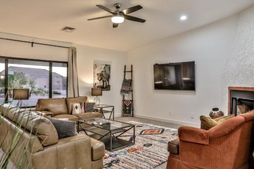 Pet Friendly - Amazing Yard - Heated Pool and Spa - Avenida Laredo - image 3
