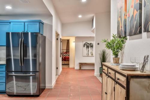 Pet Friendly - Amazing Yard - Heated Pool and Spa - Avenida Laredo - image 13