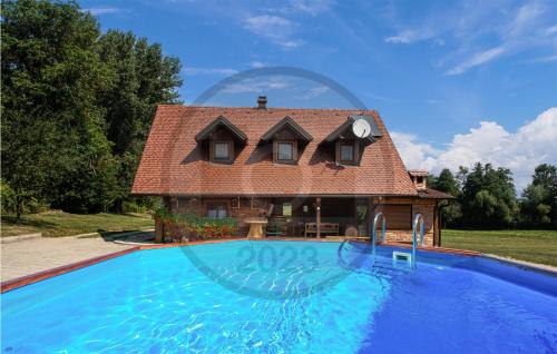 Stunning home in Donja Stubica with WiFi, Private swimming pool and 4 Bedrooms