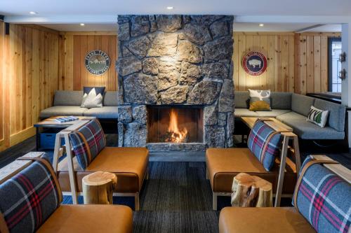 Mountain Modern Motel - main image