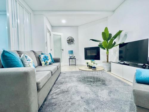  Central Tiled Apartment, Unterkunft in Aveiro