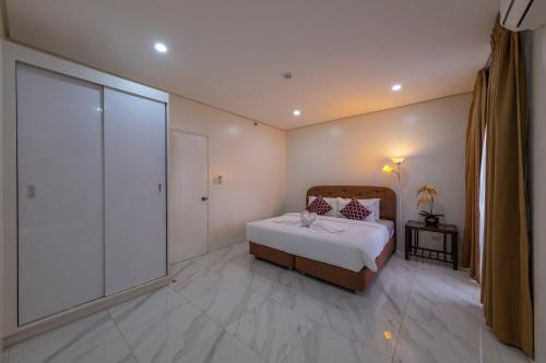 Presidential Suite room in Cebu Family Suites powered by Cocotel