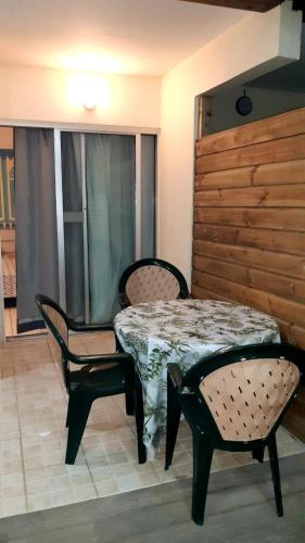 Agréable studio avec terrasse et vue sur la Marina 4