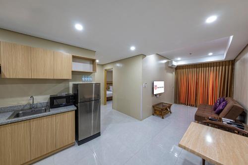Family Suite with Balcony image 2