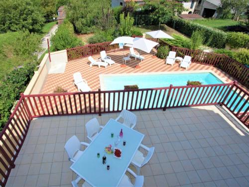 Holiday home with private swimming pool 15 min from Sarlat