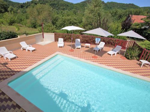 Holiday home with private swimming pool 15 min from Sarlat