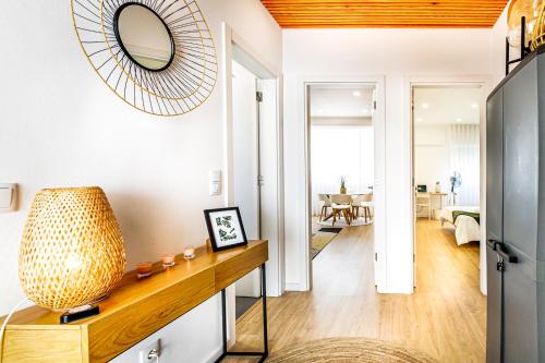 vhod, Two bedroom apartment close to train station by Lisbon with Sintra in Queluz