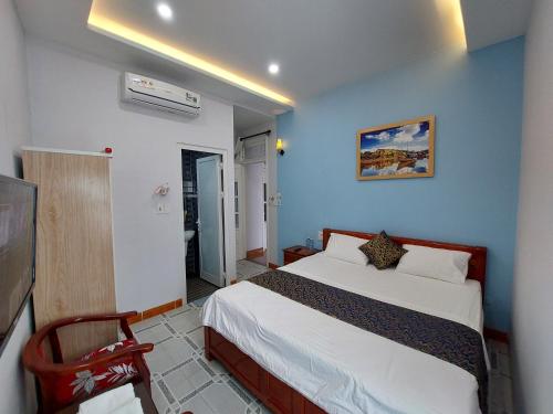 room detail thumbnail 0