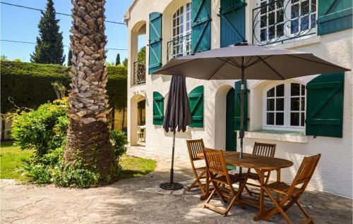Pet Friendly Apartment In Pignan With Heated Swimming Pool
