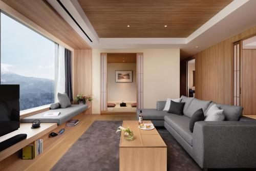 Two-Bedroom Suite with Yotei View with Tatami Area