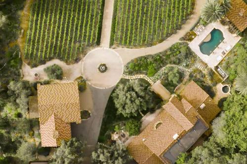 Peppertree Canyon: a Luxury Urban Winery Estate