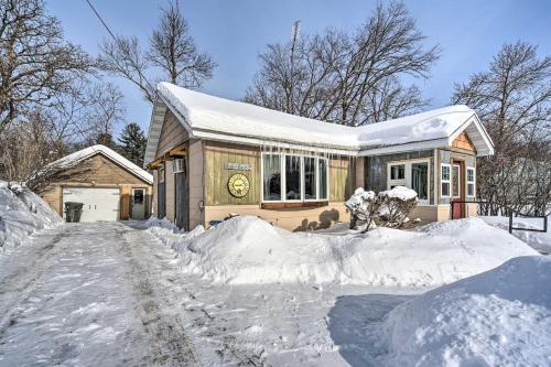 Family Home - Walk to Town and Balsam Lake! in Balsam Lake, USA