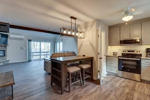 Stylish Tannersville Townhome with Private Deck in Tannersville, USA