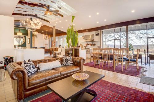 Stylish and Serene West Friendship Hidden Gem!