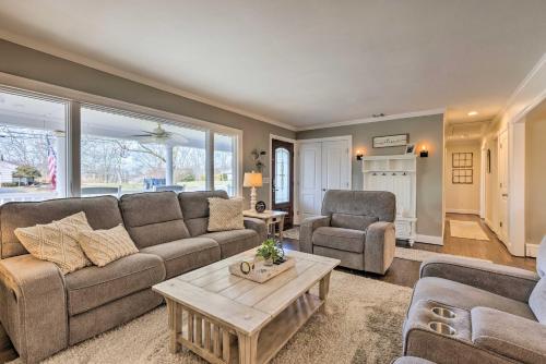 Mattituck Home with Fireplaces - Near Wineries in Mattituck, USA