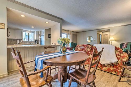 Single-Story Fairfield Bay Condo with Deck! in Fairfield Bay