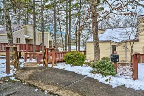 Single-Story Fairfield Bay Condo with Deck! in Fairfield Bay