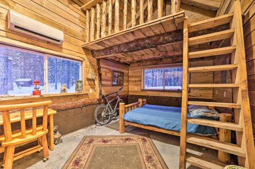 Secluded Vanderbilt Cabin, 9 Mi to Treetops! in Gaylord (MI)