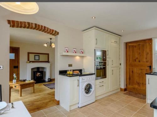 Annex by the Bain Annex by the Bain