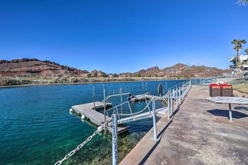 Parker Studio Nestled on the Colorado River!