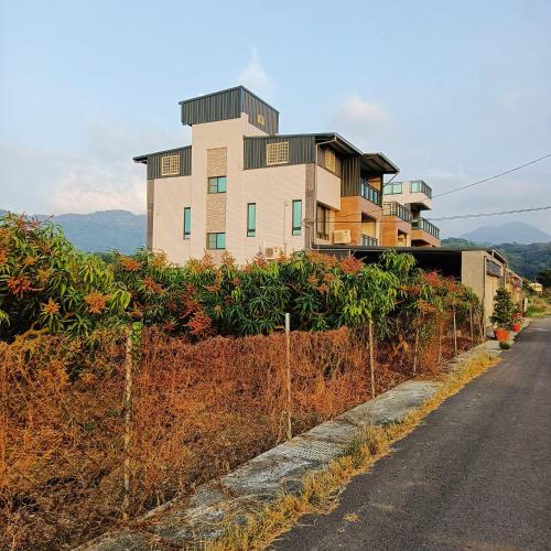 枋寮鳥窩窩評價、特色體驗、房價資訊、訂房連結 – 溫馨親子包棟民宿 - 照片 1