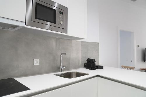 CASA DE LA VEGA SUITES - image 3