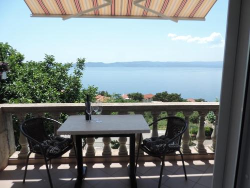 Apartment in Brela with sea view, terrace, WiFi, washing machine 4947-2 - Chambre d'hôtes - Brela