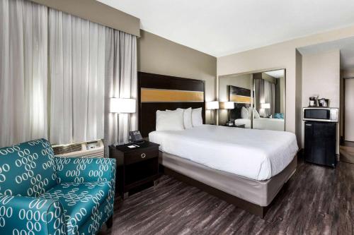 La Quinta by Wyndham San Diego Mission Bay - image 12