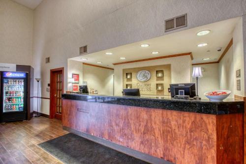 Comfort Suites Milwaukee Airport in Oak Creek, USA