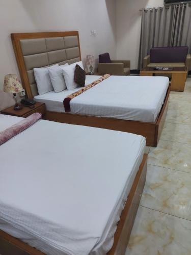 Deluxe Triple Room image 10