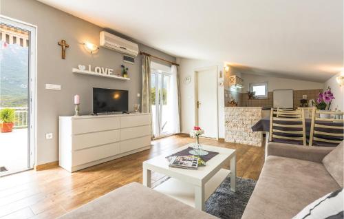  One-Bedroom Apartment Zagvozd 07 in Zagvozd