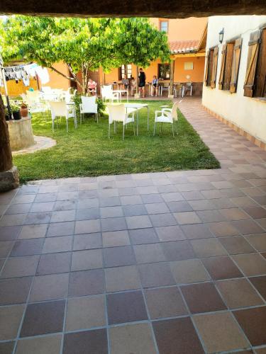 Dārzs, Albergue Don Camino in Villalkasar De Sirga