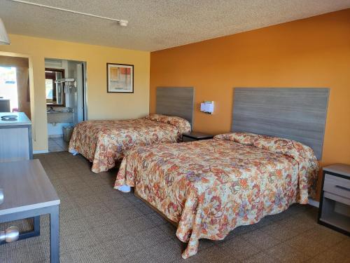 Royal Inn - image 4