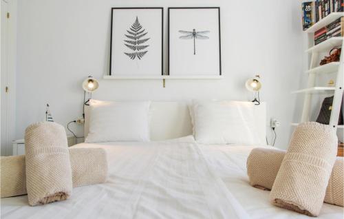 Three-Bedroom Apartment image 8