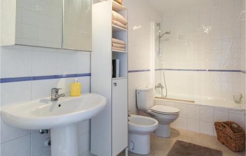 Stunning apartment in Nerja w/ Outdoor swimming pool WiFi and Outdoor swimming pool - image 14