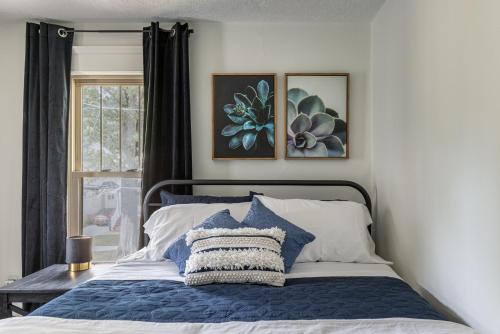 The Akron Retreat: Modern 3-Bedroom Oasis