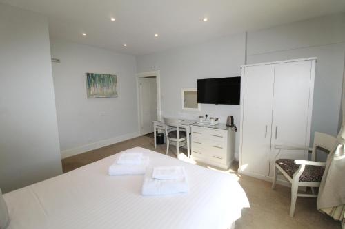 The Conningbrook Hotel - image 4
