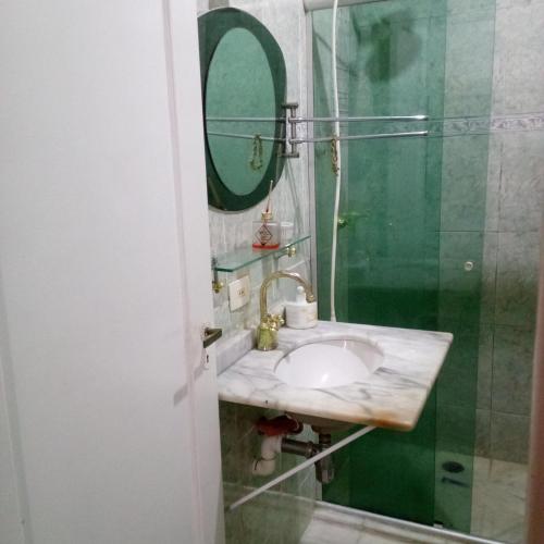 グアルジャ Nao facam reservas eles reabrem as datas porem nao esta disponivel 2つ星 シングルルーム スイート